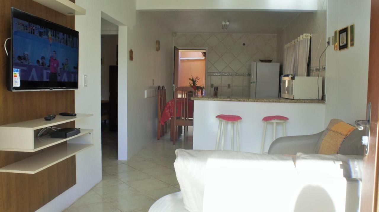 הוילה בומבינאס Casa 02 Dorm Na Rua Salmao מראה חיצוני תמונה
